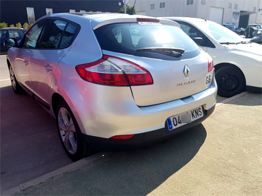 Renault Megane receives new "KNS" number plates Renault Megane with new plates